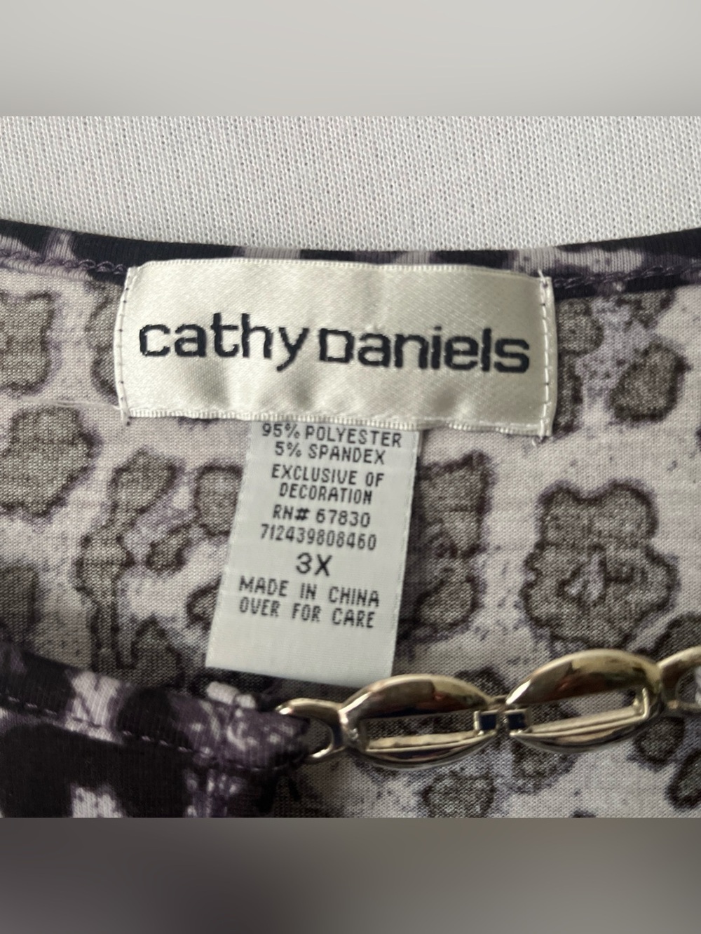 New Cathy Daniels 3X Leopard Print Sequin Blouse Keyhole Accent 3/4 Sleeve Top - Picture 2 of 11